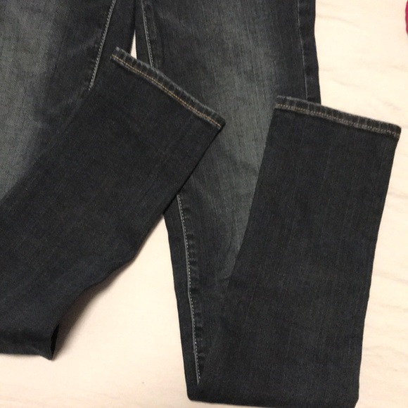 American Eagle Skinny Jeans - Picture 3 of 6